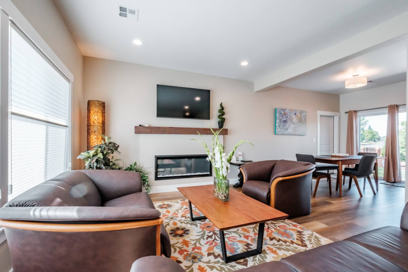Corvallis Modern Oasis — Breakfast Included - Image 3