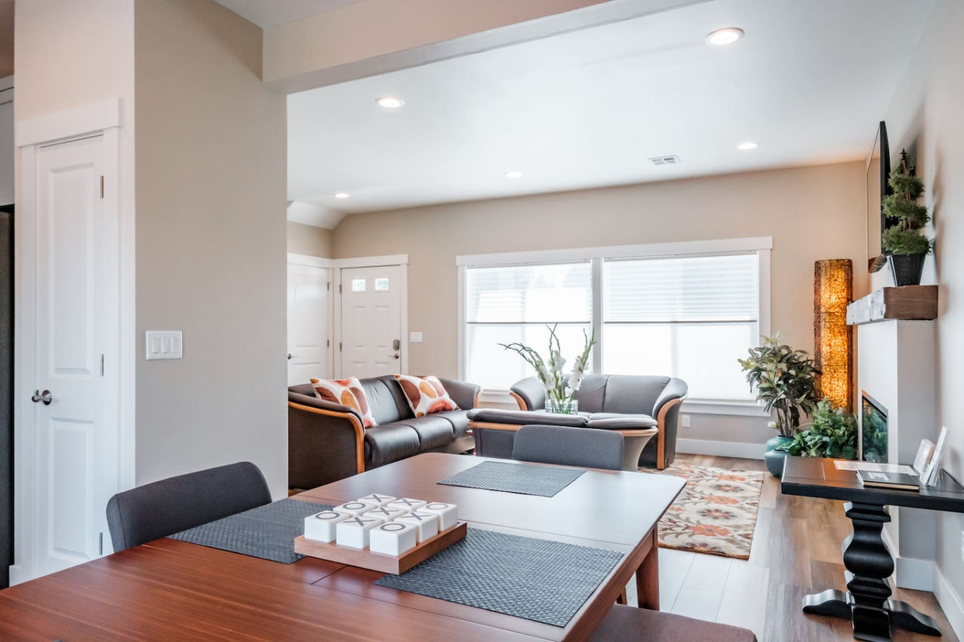 Corvallis Modern Oasis — Breakfast Included - Image 1